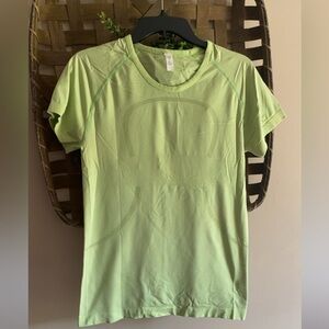 Lululemon Athletica Light Green Short Sleeve Tee